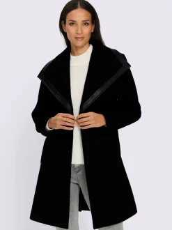 Manteau court encolure tendance