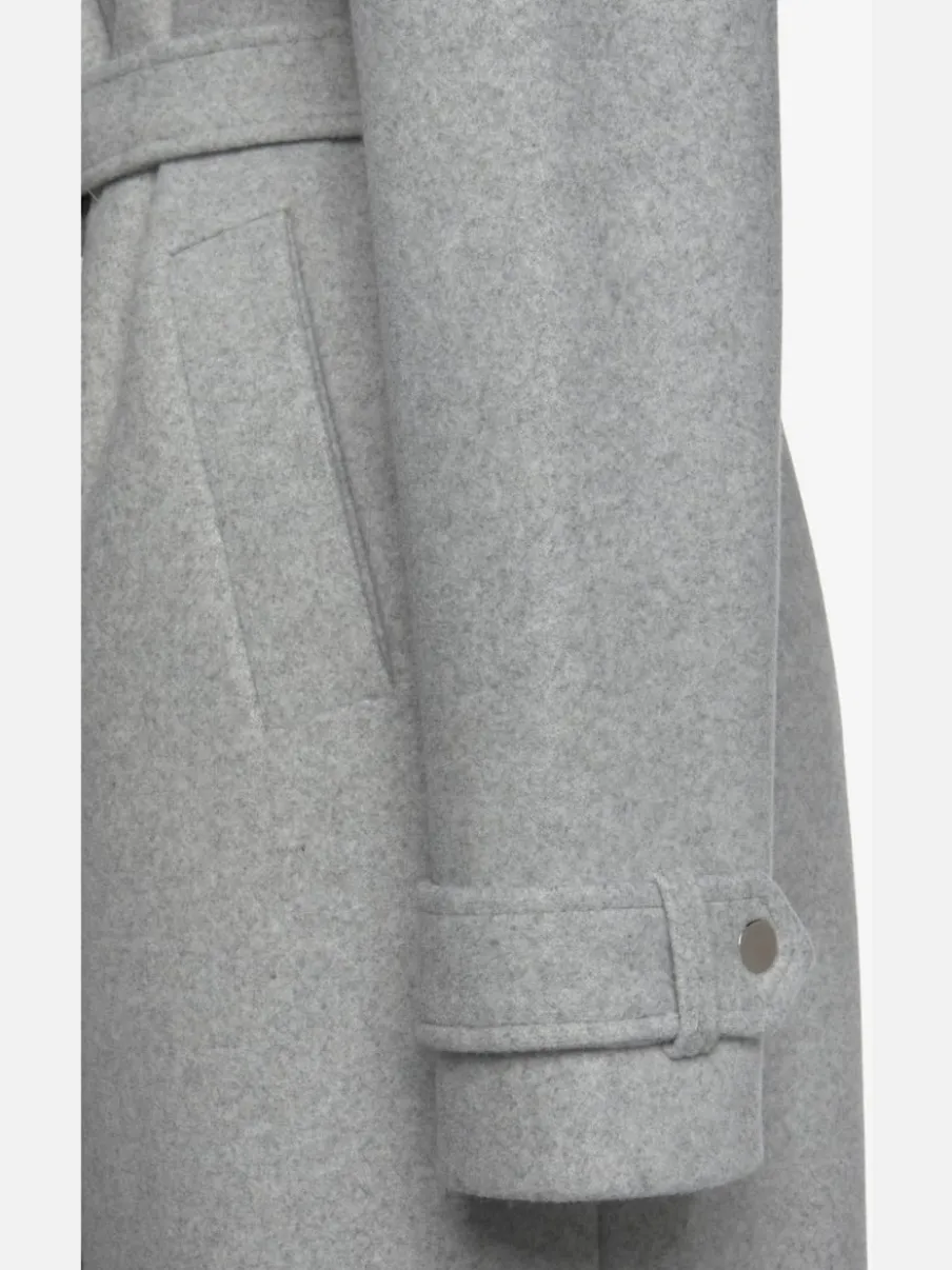 Manteaux à col à revers avec ceinture et poches