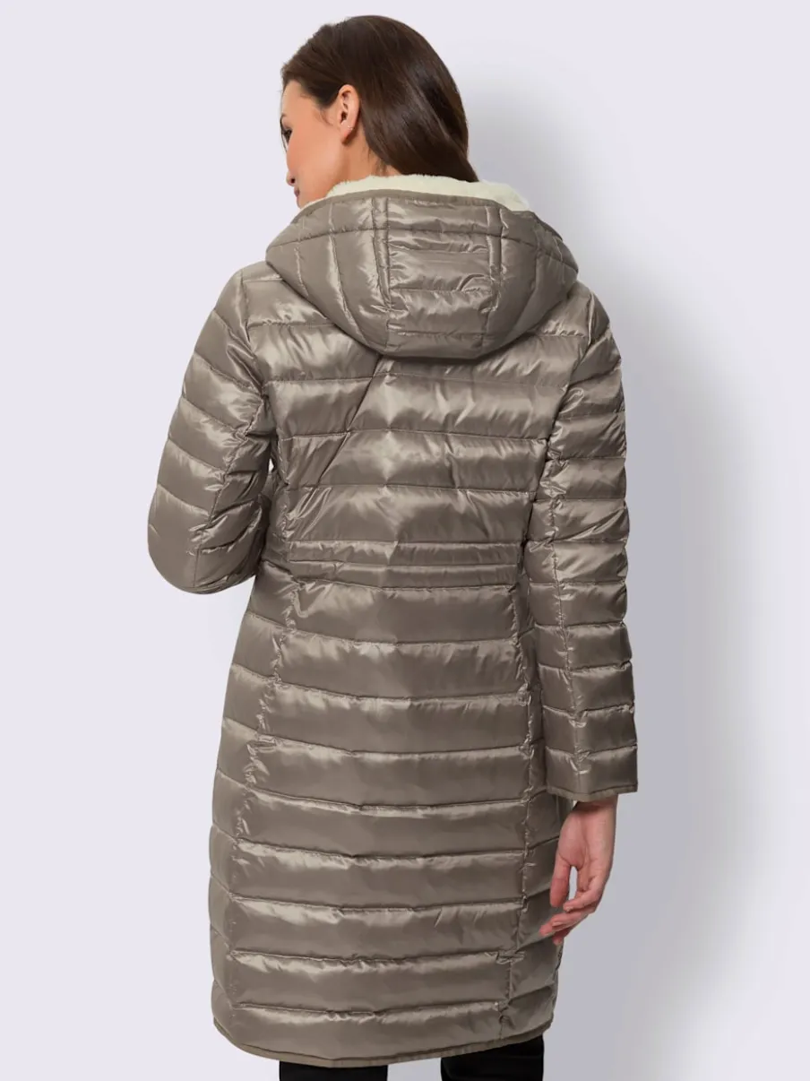 Manteaux matelassés légers avec capuche douce et poches