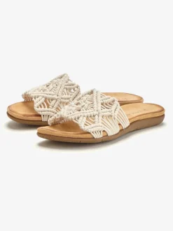 Mules avec découpes modernes