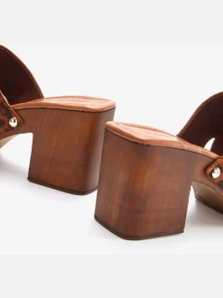 Mules élégantes en cuir de qualité et imitation bois tendance