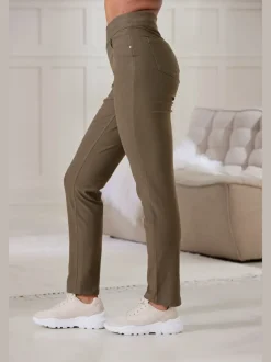Pantalon ajusté avec 5 poches et matière extensible
