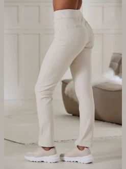 Pantalon ajusté avec 5 poches et matière extensible