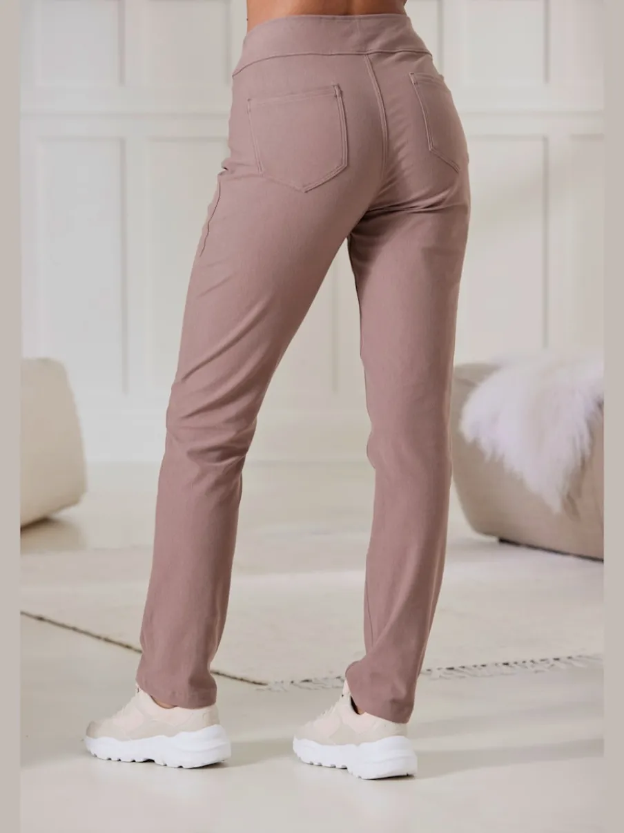 Pantalon ajusté avec 5 poches et matière extensible