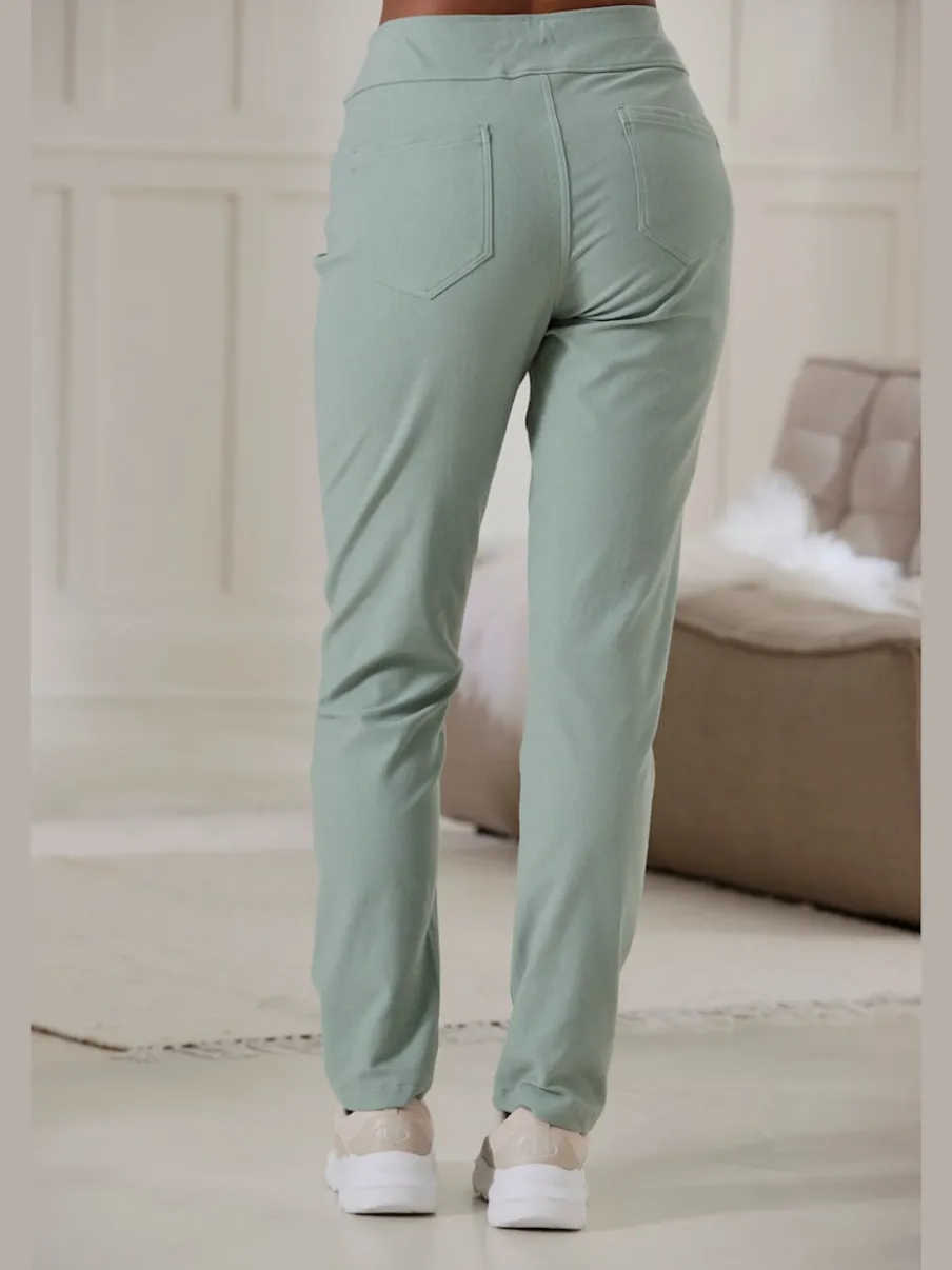Pantalon ajusté avec 5 poches et matière extensible