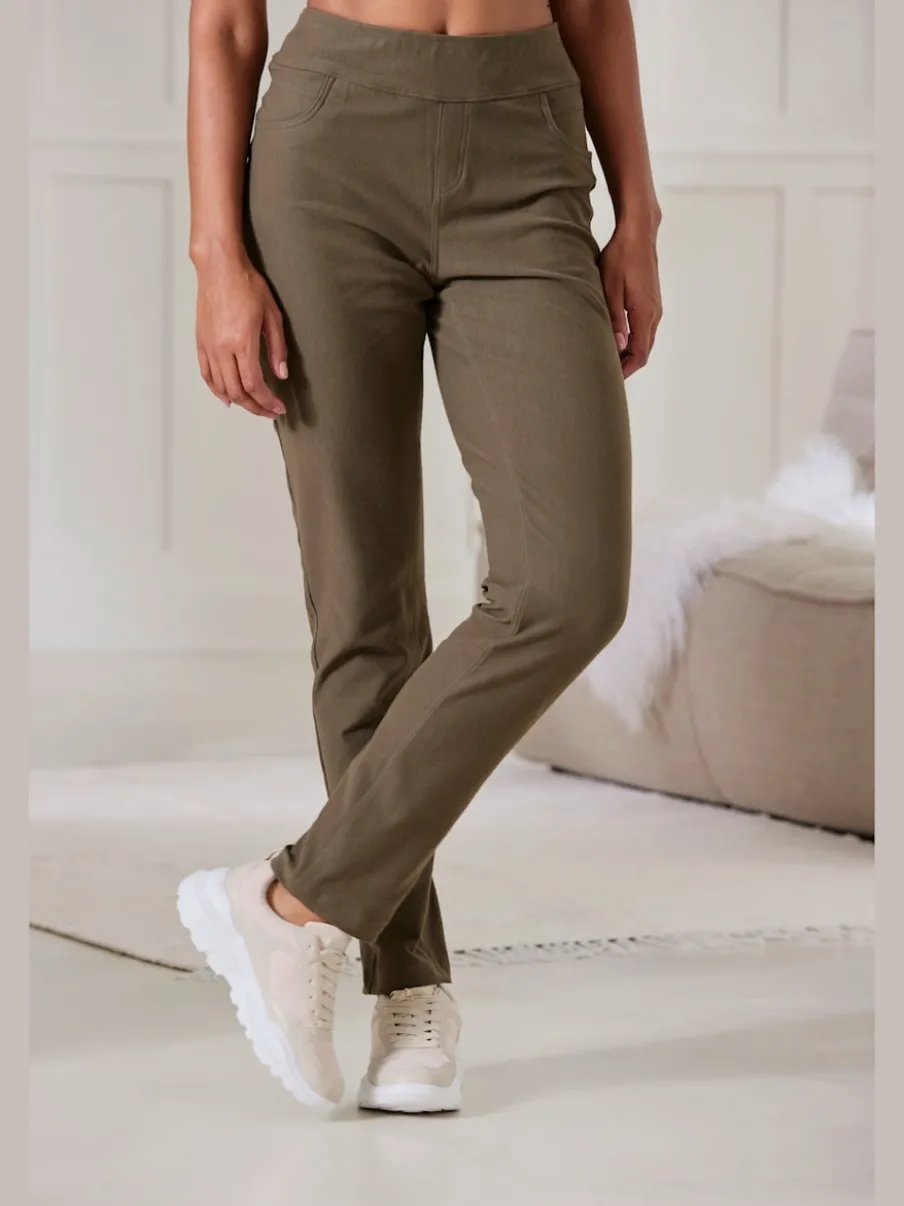 Pantalon ajusté avec 5 poches et matière extensible