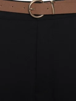 Pantalon à ceinture étroite avec poches fendues et jambes étroites