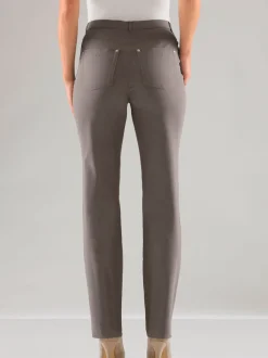 Pantalon classique cinq poches confortable pour un usage quotidien