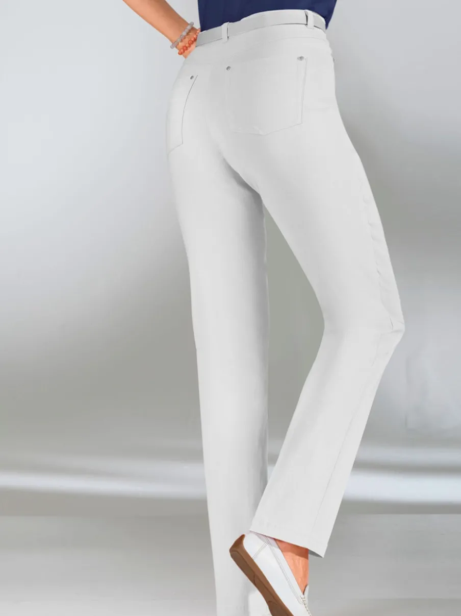 Pantalon classique cinq poches confortable pour un usage quotidien