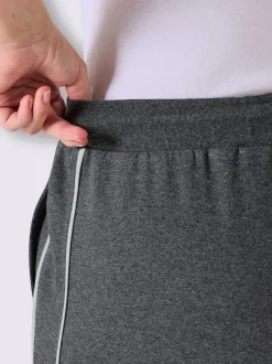 Pantalon court en matière sweat avec passepoil double sportif et ceinture élastique