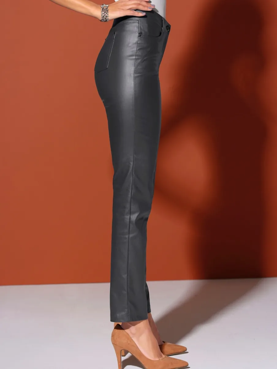 Pantalon effet enduit à quatre poches et passants