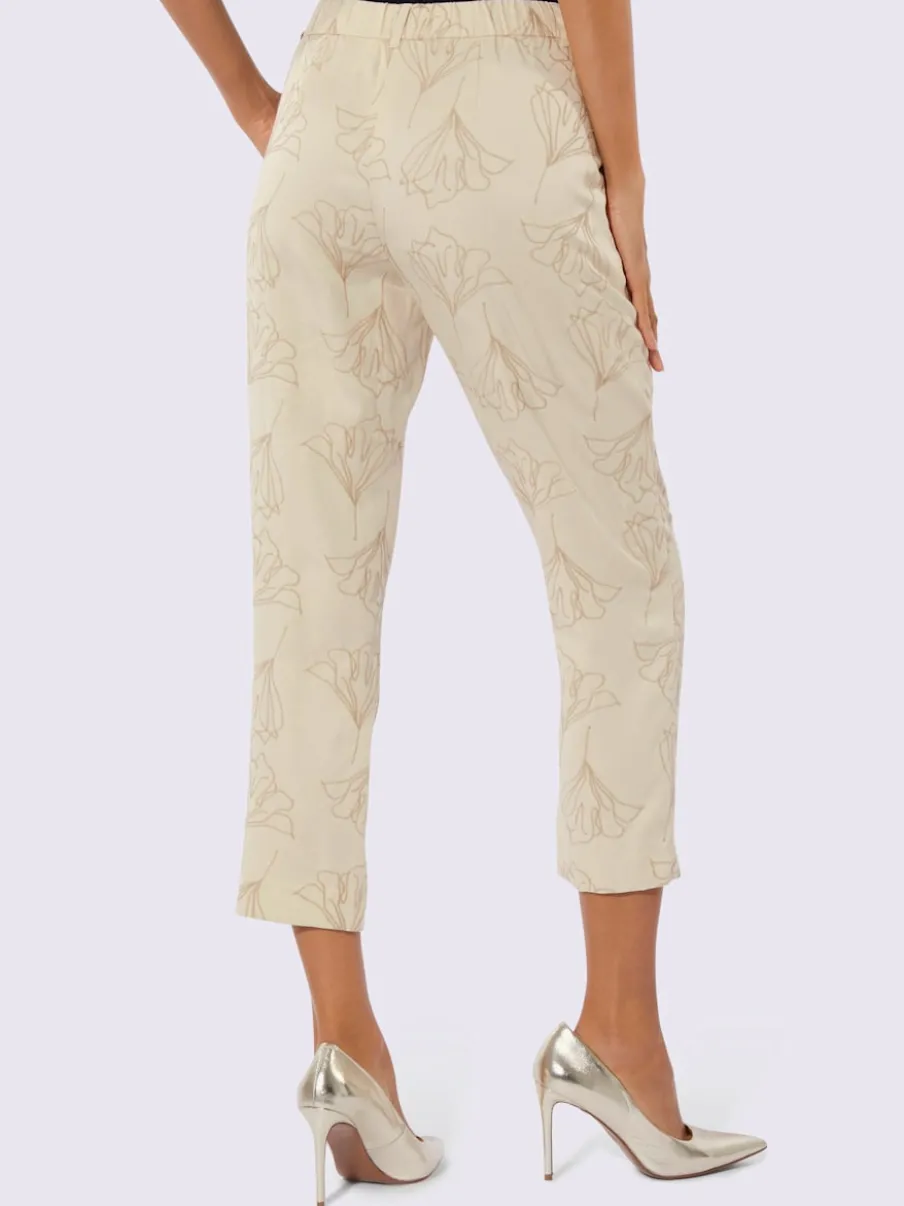 Pantalon 7/8 en tencel léger avec broderie délicate