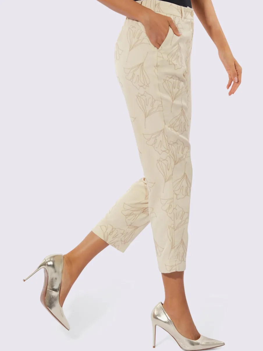 Pantalon 7/8 en tencel léger avec broderie délicate