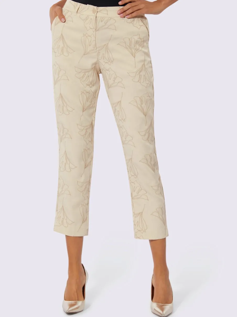 Pantalon 7/8 en tencel léger avec broderie délicate