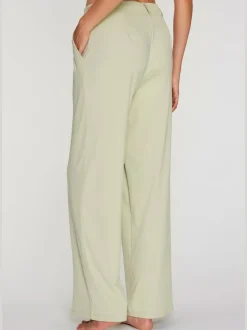 Pantalon fluide à taille haute avec poches latérales et jambes larges