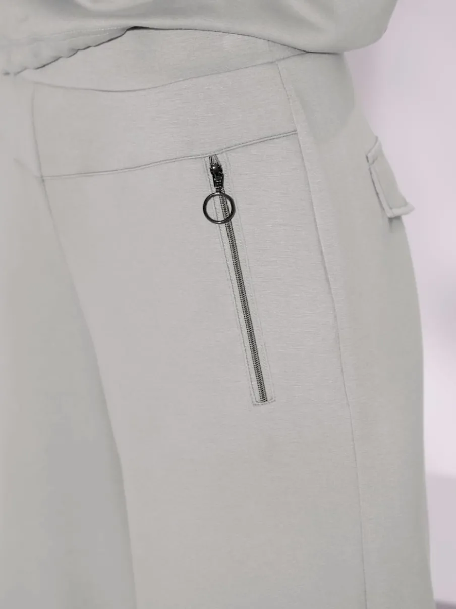 Pantalon large en modal avec poches zippées et taille élastique