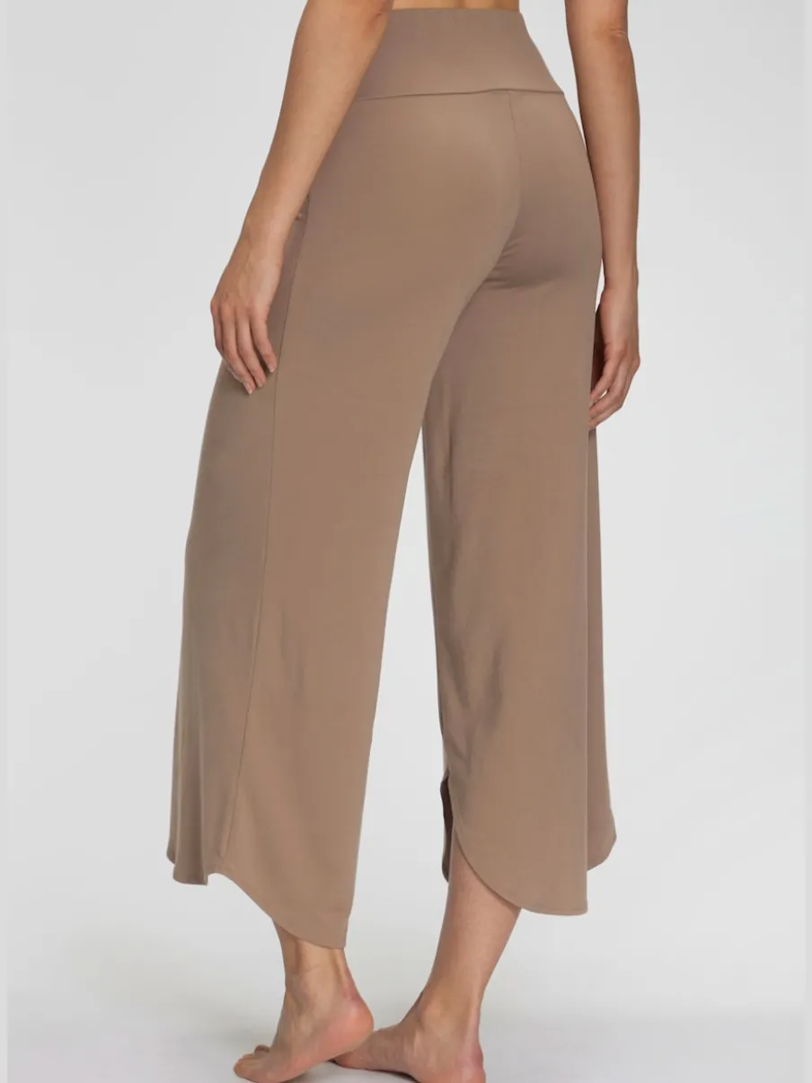 Pantalon large jupe-culotte doux avec ourlet arrondi
