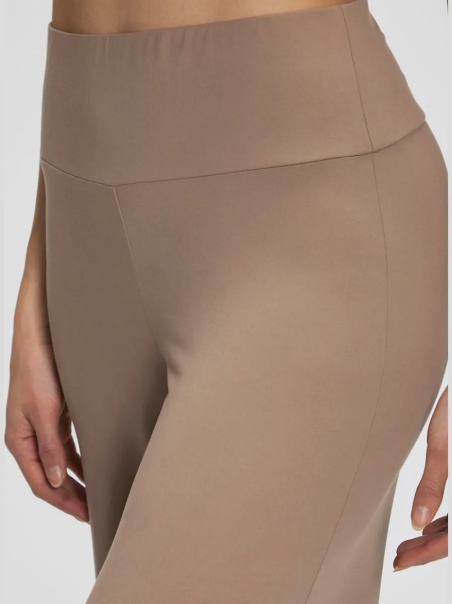 Pantalon large jupe-culotte doux avec ourlet arrondi