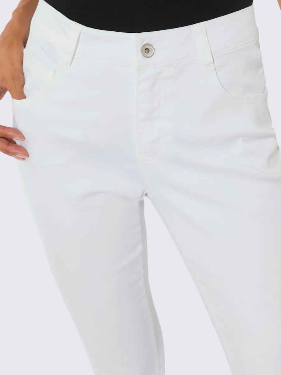 Pantalon 5 poches denim effet modelant agrémenté de perles