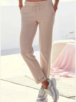 Pantalons confortables avec poches et logo brodé