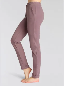Pantalons confortables avec poches et logo brodé