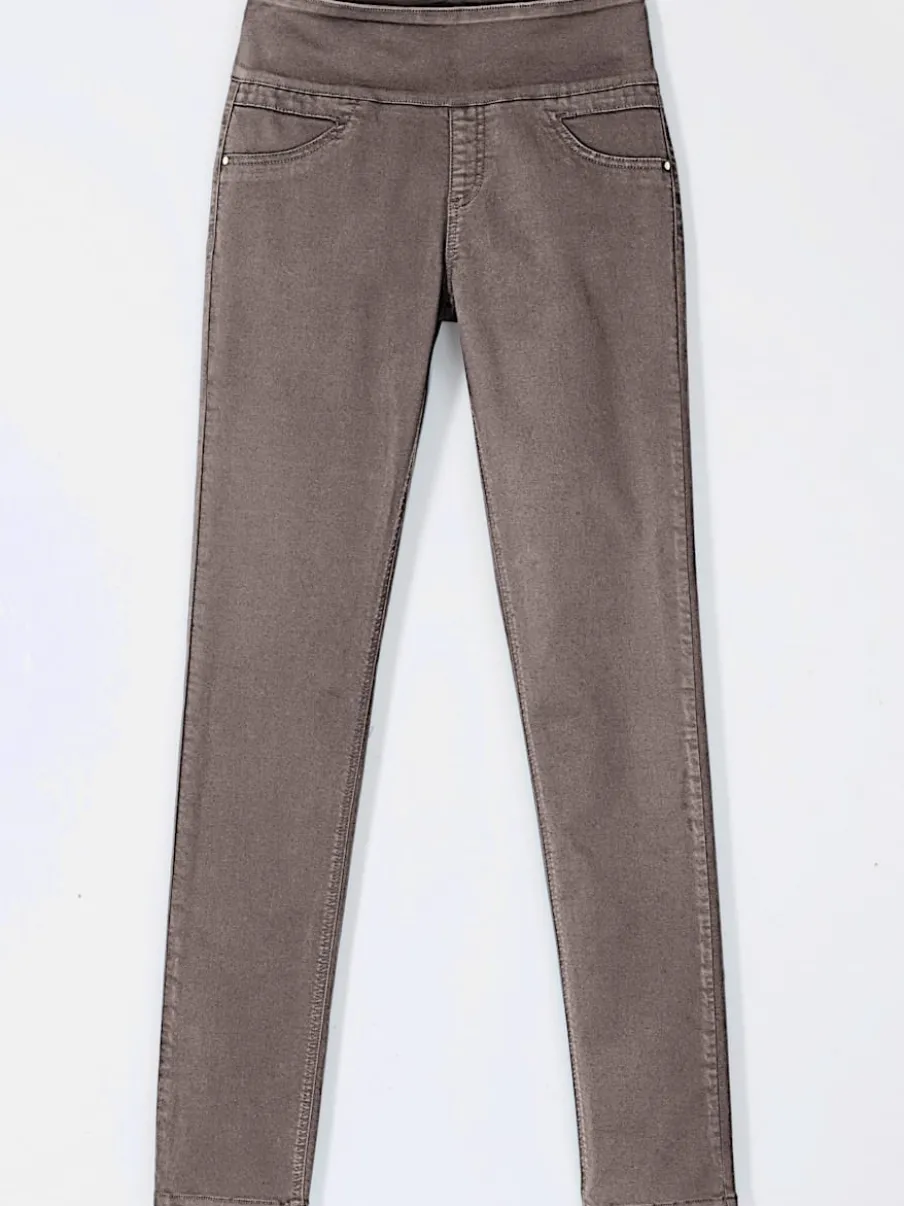 Pantalons confortables avec ceinture élastique et poches.