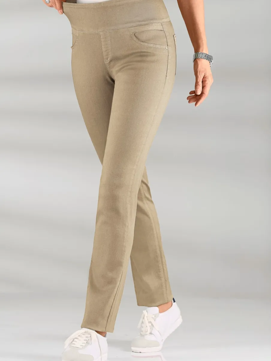 Pantalons confortables avec ceinture élastique et poches.