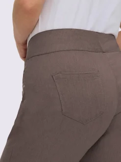 Pantalons confortables avec ceinture élastique et poches.