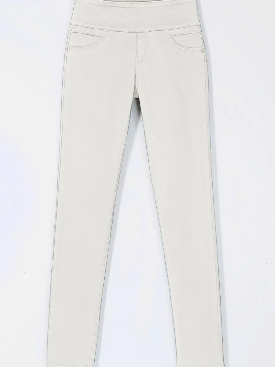 Pantalons confortables avec ceinture élastique et poches.
