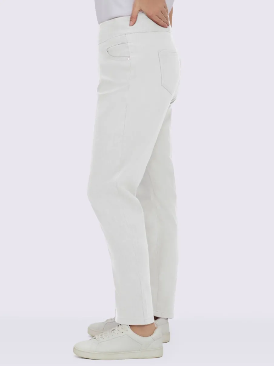 Pantalons confortables avec ceinture élastique et poches.