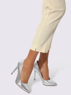 Pantalons en mélange de lyocell avec nervures décoratives