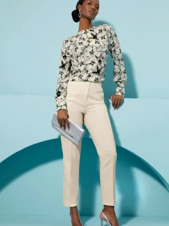 Pantalons en mélange de lyocell avec nervures décoratives