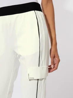 Pantalons jogpants avec poches latérales et empiècements contrastés