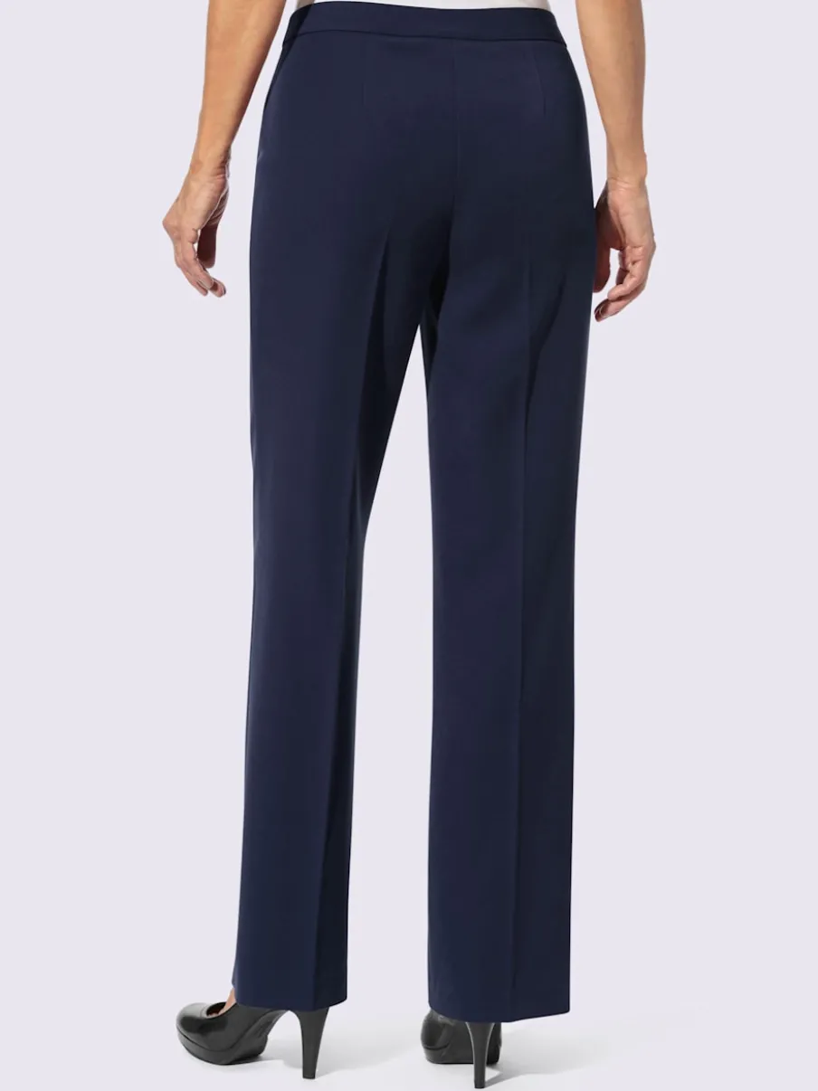 Pantalons larges au tombé fluide et pinces structurantes