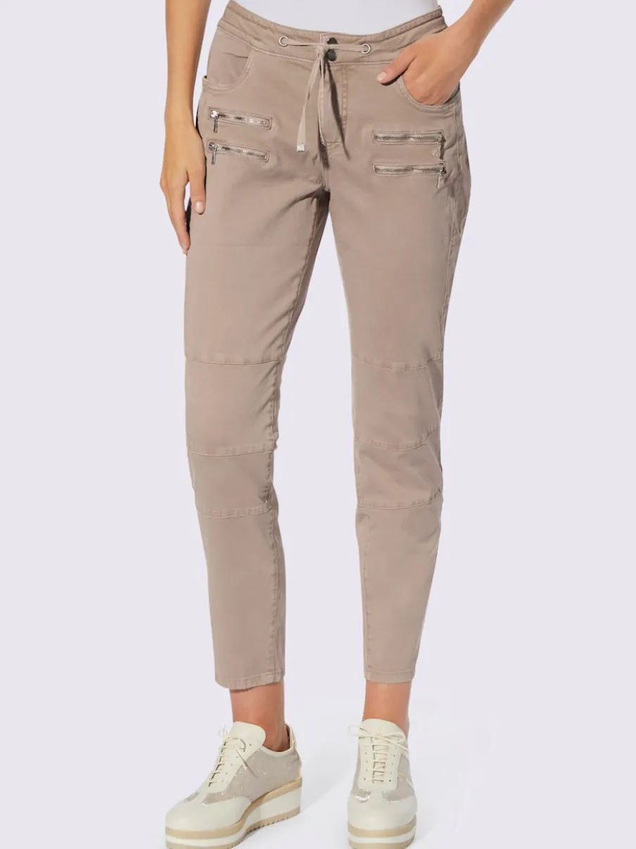Pantalons sportifs avec glissières et poches pratiques