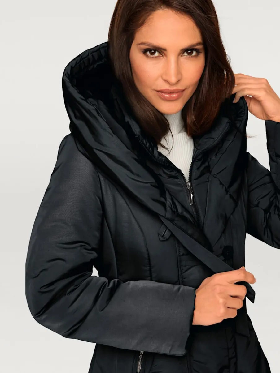 Parka d'extérieur avec col capuche et finition soignée