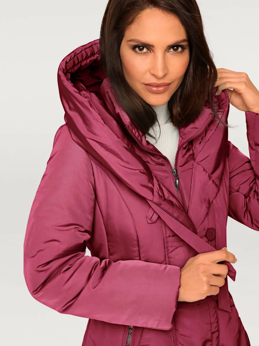 Parka d'extérieur avec col capuche et finition soignée