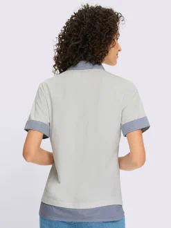 Polo en piqué léger avec col polo et empiècements rayés