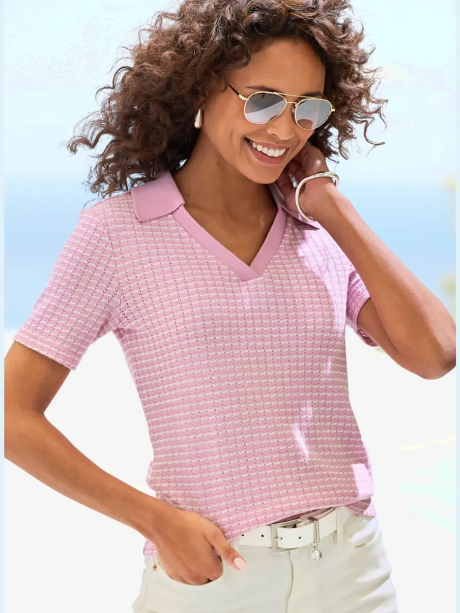 Polo en tricot à col V et manches courtes avec joli motif bicolore