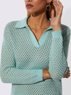 Pull ajouré à col polo et encolure en V