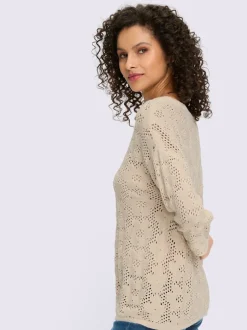 Pull ajouré à col U et manches 3/4 avec motif floral
