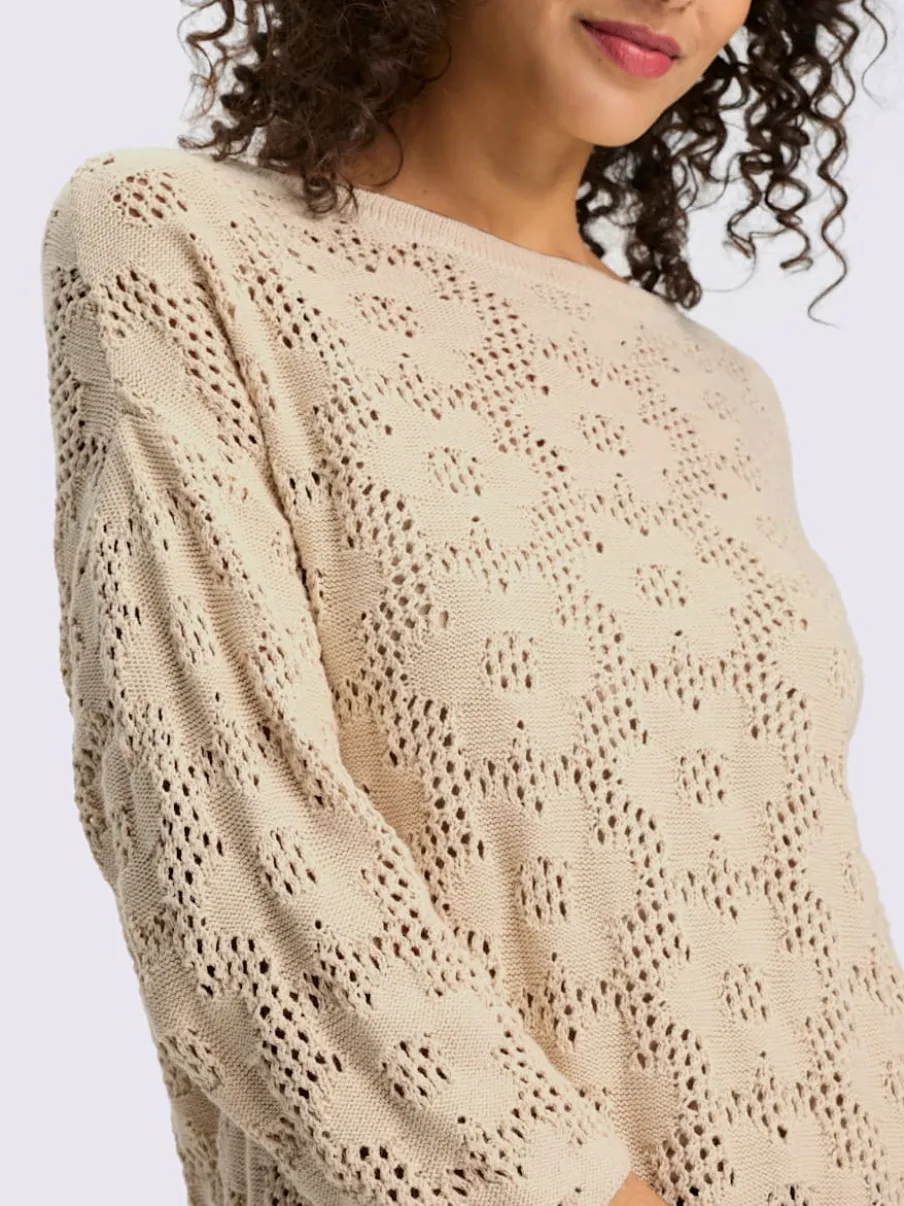 Pull ajouré à col U et manches 3/4 avec motif floral