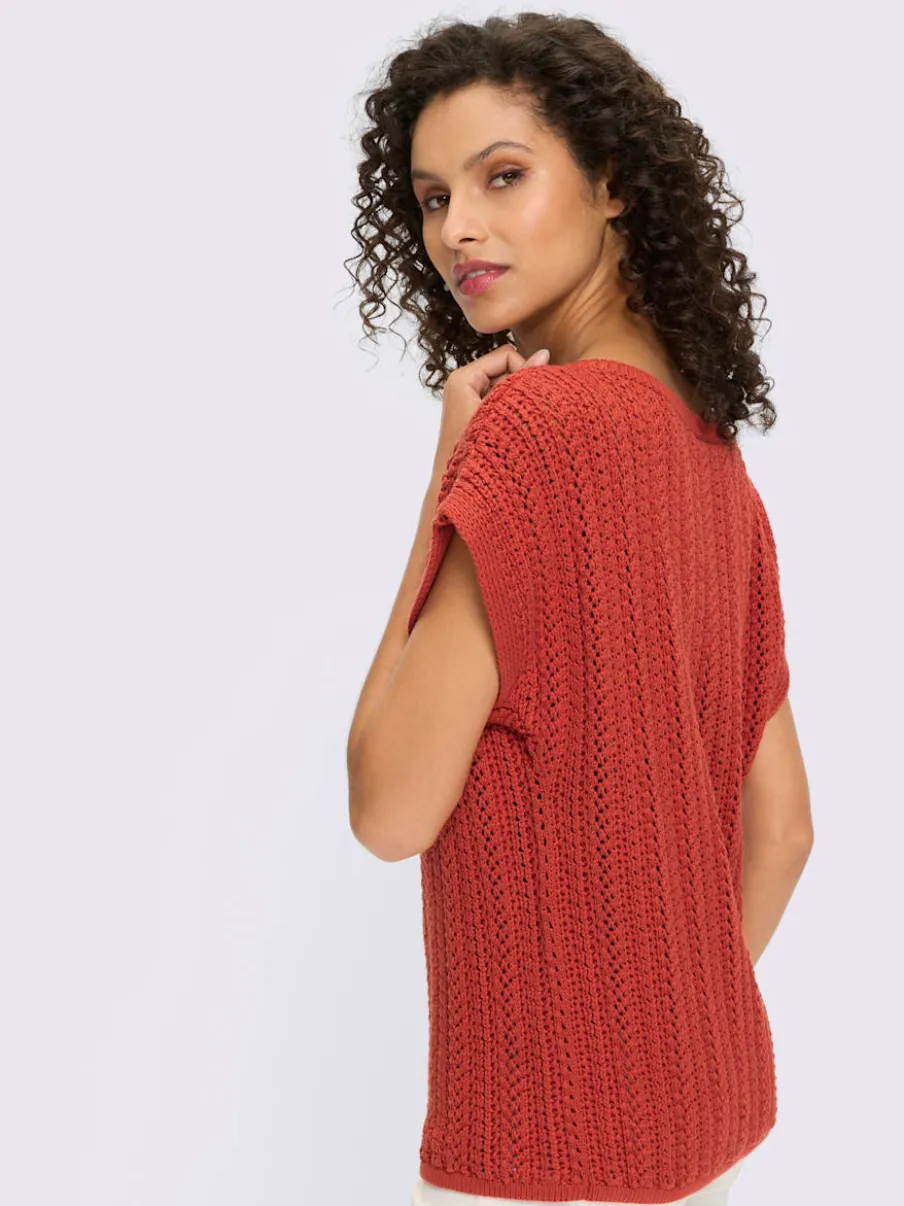 Pull ajouré coupe courte avec encolure en U et manches courtes