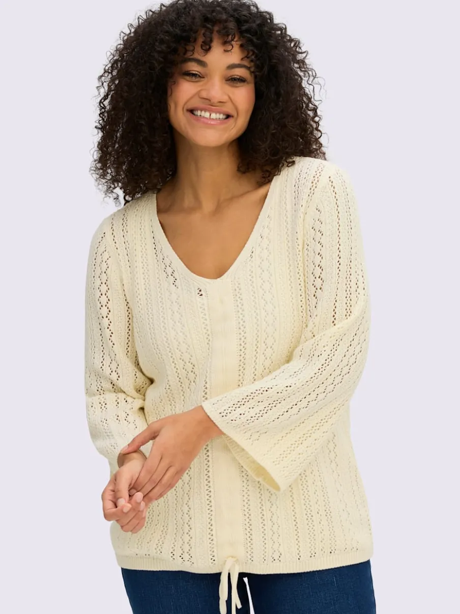 Pull ajouré encolure en v flatteuse