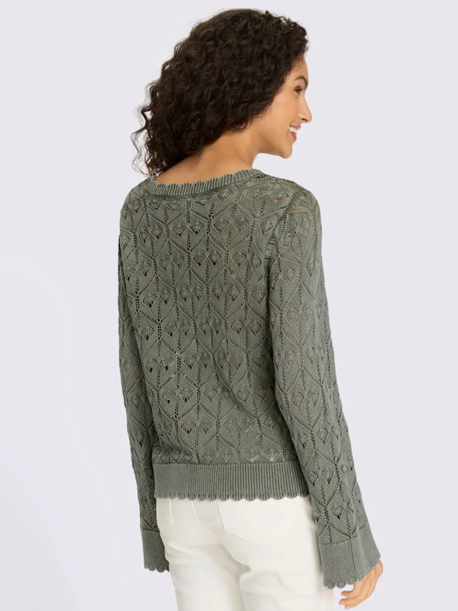 Pull ajouré léger à encolure ronde et manches longues