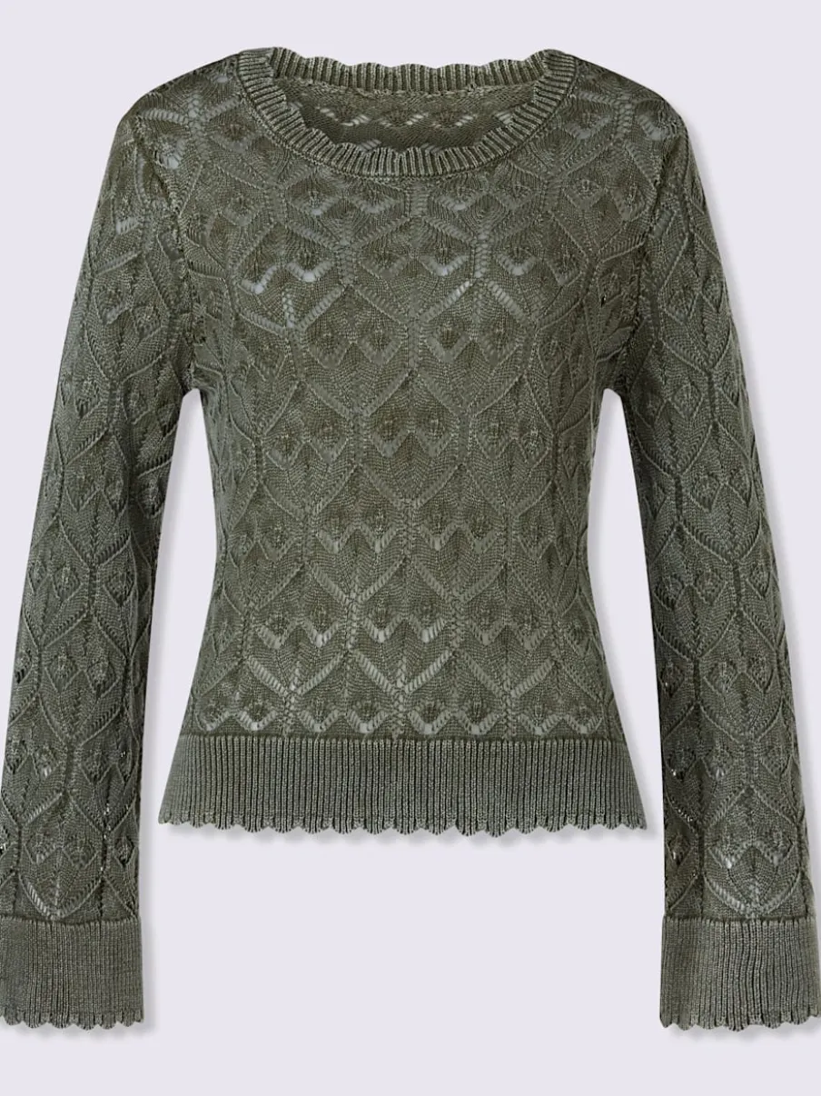 Pull ajouré léger à encolure ronde et manches longues