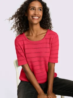 Pull ajouré léger à encolure ronde et manches courtes
