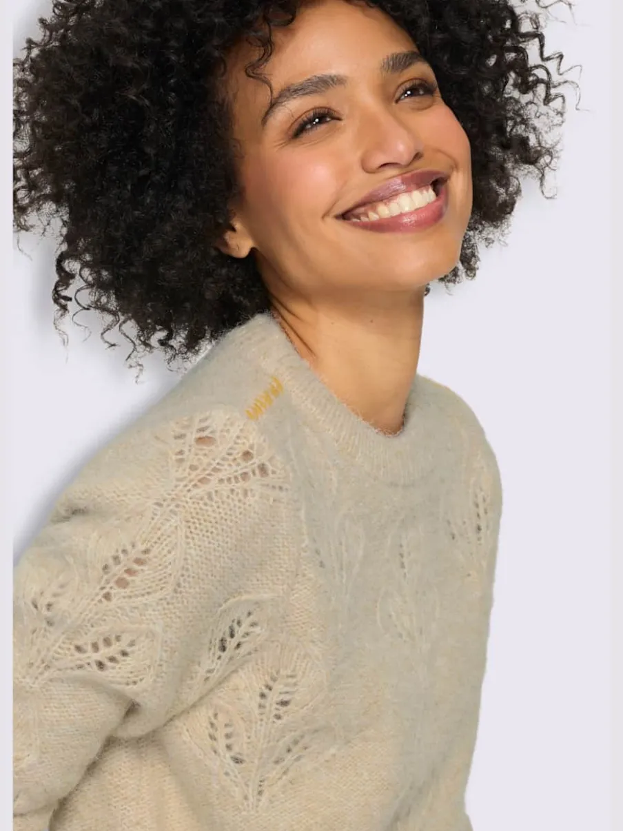 Pull ajouré motif ajouré élégant