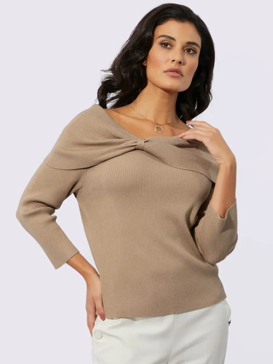 Pull Carmen avec encolure large et manches longues côtelées