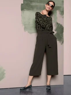 Pull col rond à motifs léopard coupe sportive